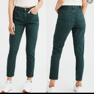 American Eagle High Rise Mom Jeans Army Green 8 Short